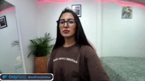 soffi_rousel_ online show from 01.03.25