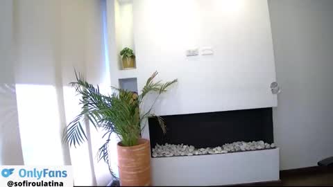 soffi_rousel_ online show from 11.19.25