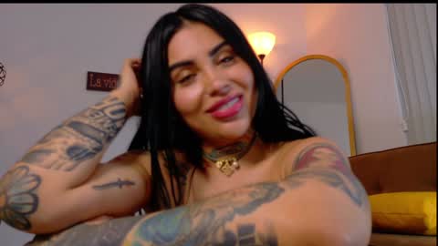 Snapshot of sofhia_cruz chatting on 12.11.24 sofhia cruz online show from 12.11.24