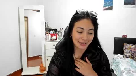 Snapshot of sofhya_jay9 chatting on 02.24.25 Evainked online show from 02.24.25