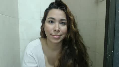 Snapshot of sofi4__ chatting on 09.12.25 sofi online show from 09.12.25