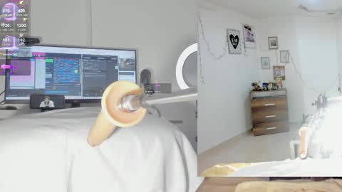 Snapshot of sofi__velez_ chatting on 11.20.25 Sofi online show from 11.20.25