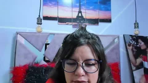 Sofi Noa online show from 01.30.25