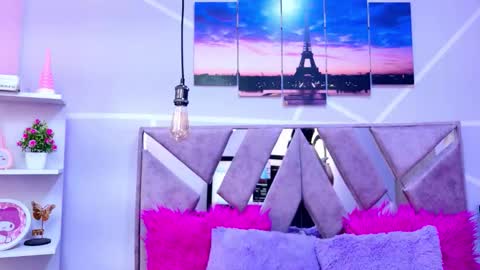 Sofi Noa online show from 10.24.25