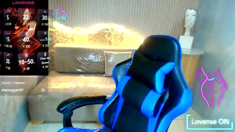 sofi_r_ online show from 02.08.26