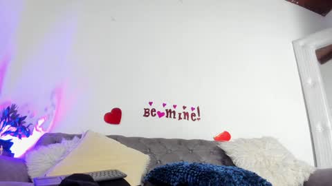 Sofia Vasquez online show from 02.04.25