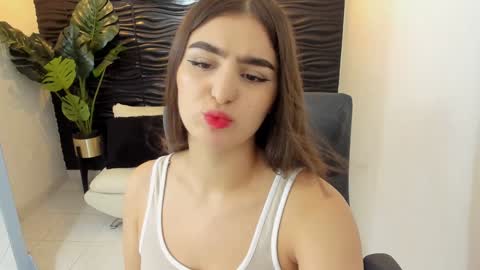 Snapshot of sofia44 chatting on 12.06.24 Skarlett online show from 12.06.24