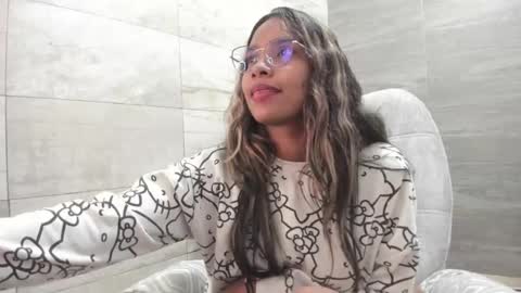 Snapshot of sofia86379 chatting on 03.11.25 sofia86379 online show from 03.11.25