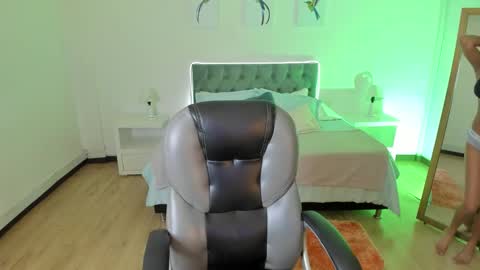 sofia_collen_ online show from 10.01.25