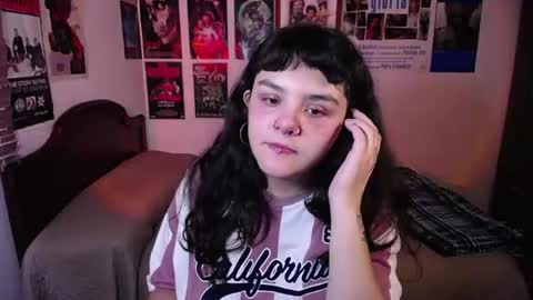 Snapshot of sofia_coolle chatting on 06.26.26 Sofi online show from 06.26.26