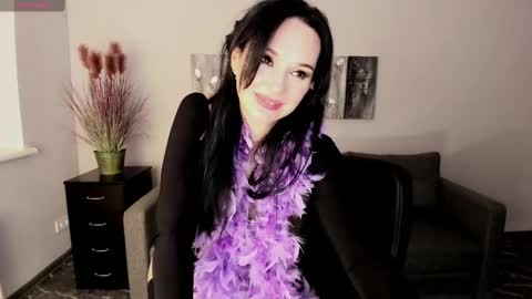 Snapshot of sofia_ford chatting on 03.08.25 Sofia online show from 03.08.25