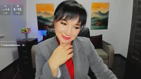 Snapshot of sofia_ford chatting on 09.25.25 Sofia online show from 09.25.25