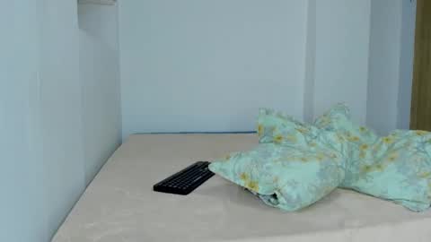 Snapshot of sofia_gomezz10 chatting on 10.24.25 Sofia online show from 10.24.25