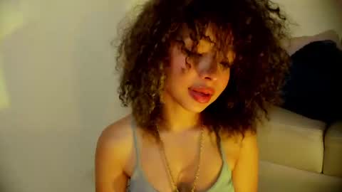 Snapshot of sofia_kay_ chatting on 05.28.26 S O F I A online show from 05.28.26