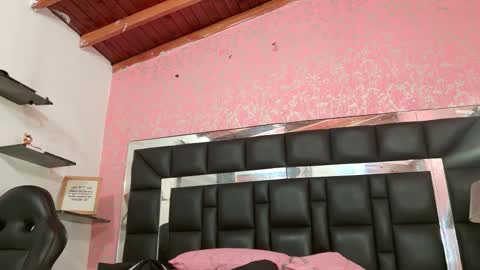 Snapshot of sofia_martinn chatting on 11.01.25 Sofia online show from 11.01.25