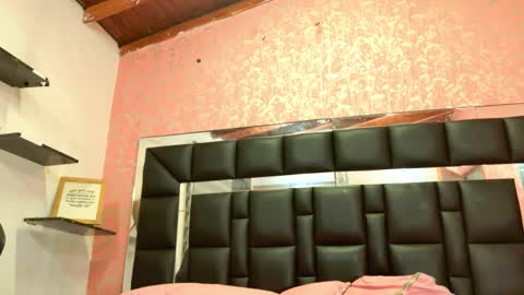 Snapshot of sofia_martinn chatting on 11.11.25 Sofia online show from 11.11.25