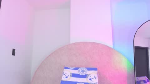 Snapshot of sofia_martinn chatting on 11.22.25 Sofia online show from 11.22.25