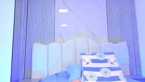 Snapshot of sofia_martinn chatting on 12.16.25 Sofia online show from 12.16.25