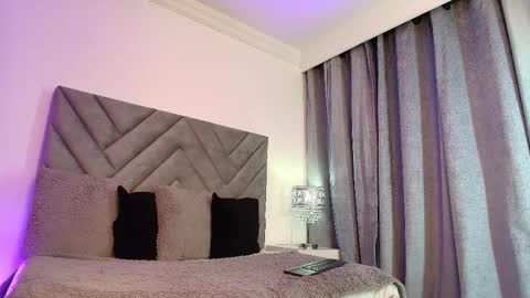 sofia_owens2 online show from 10.11.25