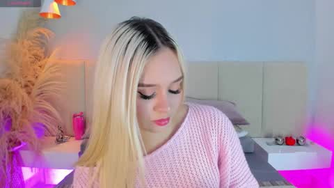 SOFIA PAMELA online show from 12.01.25