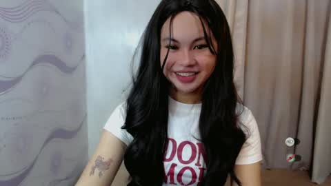 sofia_sweetheart18 online show from 07.05.26