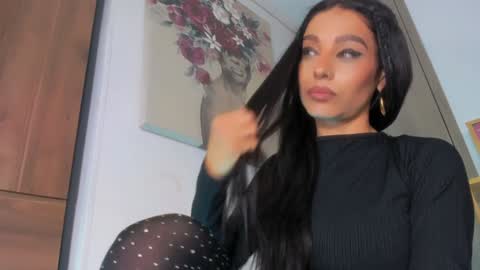 laura online show from 12.22.24