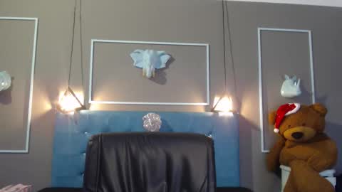 Sofa online show from 12.15.25