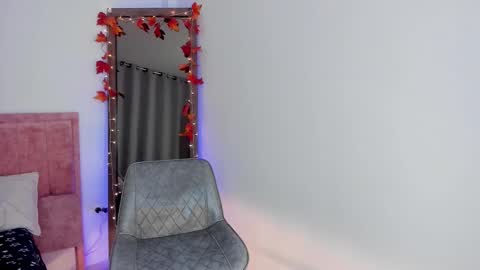 Sofia Wilson online show from 10.29.25