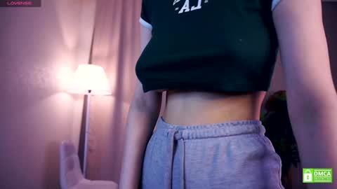 Snapshot of sofiabruno chatting on 10.15.25 Hi My name is Sofia Welcome to my room Please thumbs up - its important online show from 10.15.25