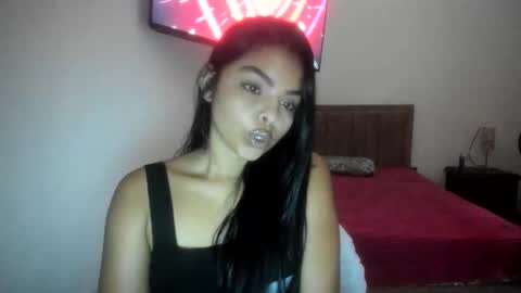 Danna Sofia online show from 10.21.25
