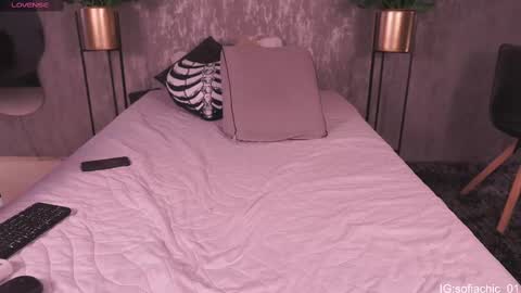 Snapshot of sofiachic chatting on 09.26.25 Sofia online show from 09.26.25