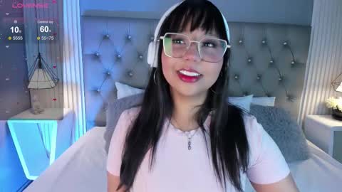 Sofia online show from 10.14.25