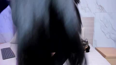 Snapshot of sofiagomez_1 chatting on 11.30.25 SOFI online show from 11.30.25