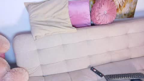 Snapshot of sofiastanley chatting on 06.21.26 Sofia Stanley online show from 06.21.26