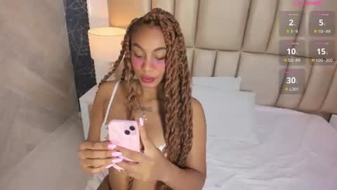 Snapshot of sofiastanley chatting on 07.10.26 Sofia Stanley online show from 07.10.26