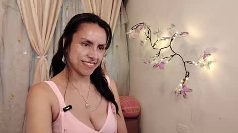 Sofi Bella online show from 04.14.26