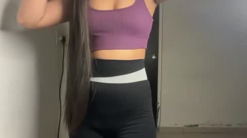 Snapshot of sofie_diva chatting on 10.16.25 divya online show from 10.16.25