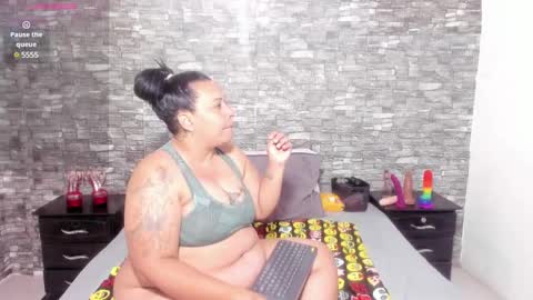 Vicky  online show from 01.31.25