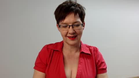 Sofie Velvet online show from 01.24.25