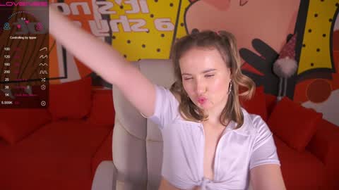 Snapshot of sofiebloom chatting on 12.23.24 Sofie online show from 12.23.24