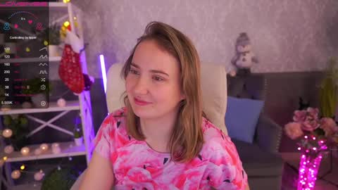 Snapshot of sofiebloom chatting on 12.27.24 Sofie online show from 12.27.24