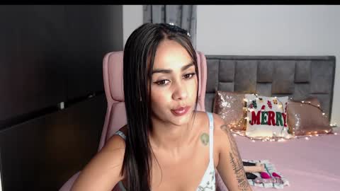 Snapshot of sofierosse_ chatting on 12.03.24 Sofie Rosee online show from 12.03.24