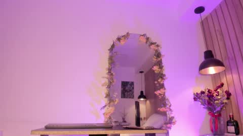 Sofie online show from 10.08.25