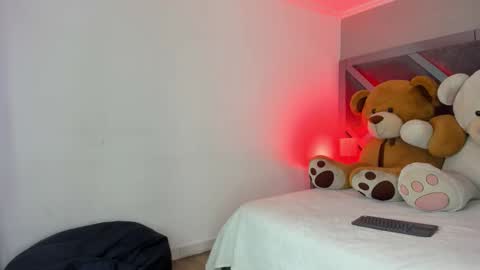  sofie  online show from 10.25.25