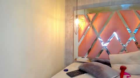 Snapshot of sofii_miller_ chatting on 12.28.24 online show from 12.28.24