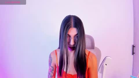 Snapshot of sofiia_grey_ chatting on 11.23.25 Sofi online show from 11.23.25