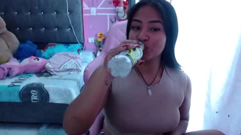 Snapshot of sofiiadreams chatting on 01.08.25 sofia Dreams online show from 01.08.25