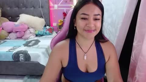 Snapshot of sofiiadreams chatting on 01.10.25 sofia Dreams online show from 01.10.25