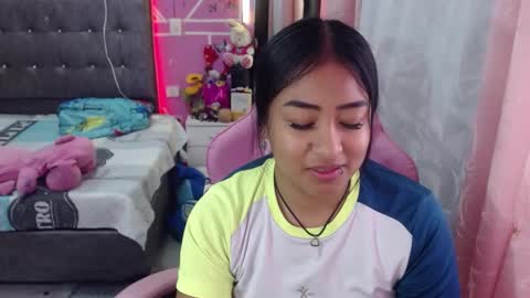 Snapshot of sofiiadreams chatting on 01.17.25 sofia Dreams online show from 01.17.25