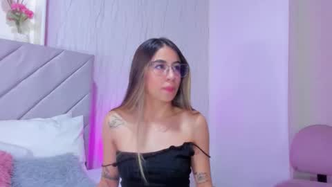 Snapshot of sofimalkova chatting on 11.12.25 Sofi Malkova online show from 11.12.25